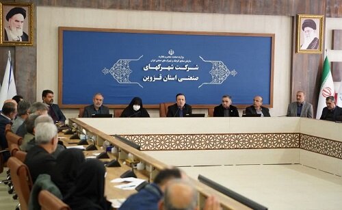 دستگاه‌های اجرایی روند صدور مجوزها را تسهیل کنند