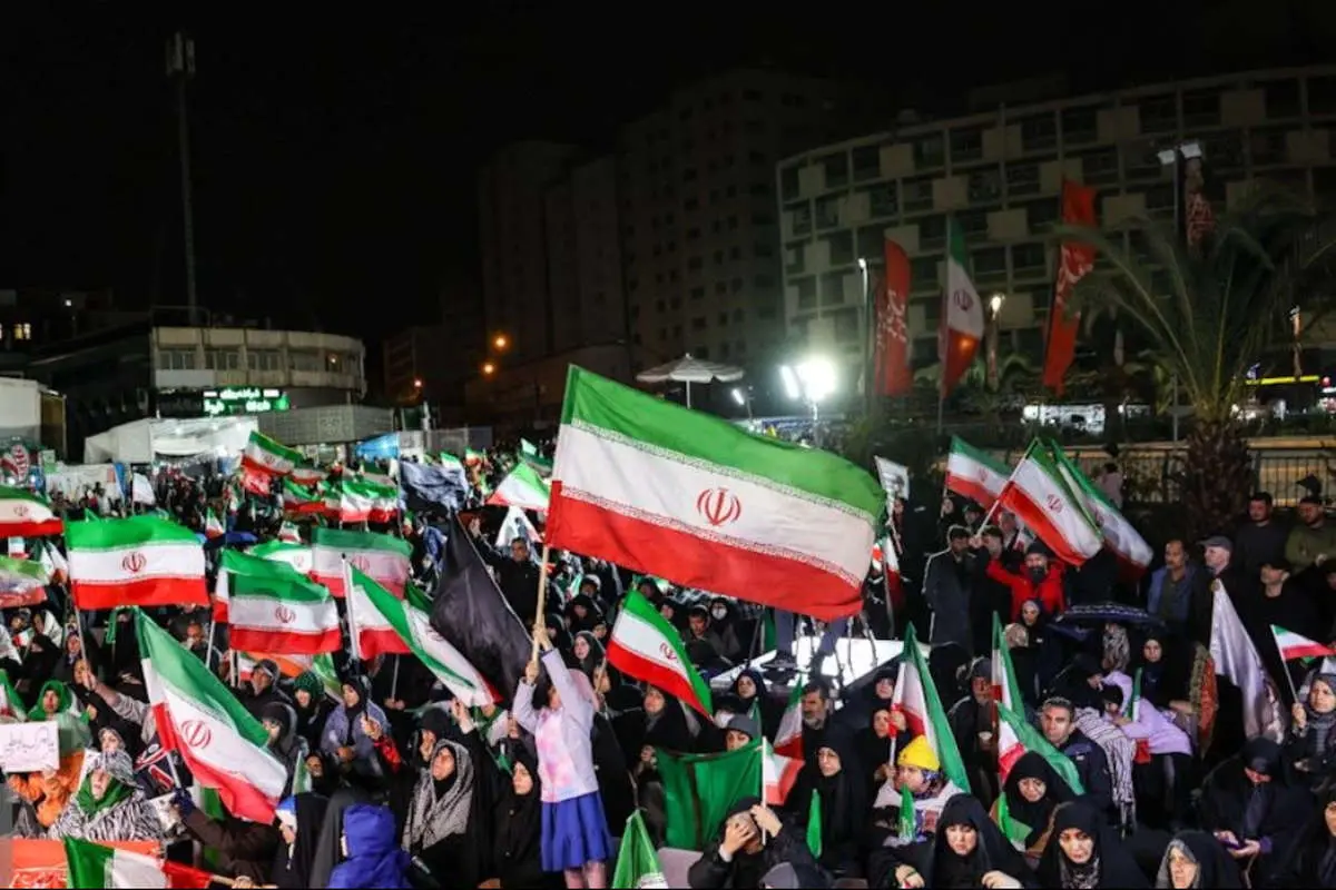 چراغ زرد وزارت کشور به تجمعات شبانه؛ آیا سیاست «جمع‌آوری تدریجی خیابان» آغاز شده است؟