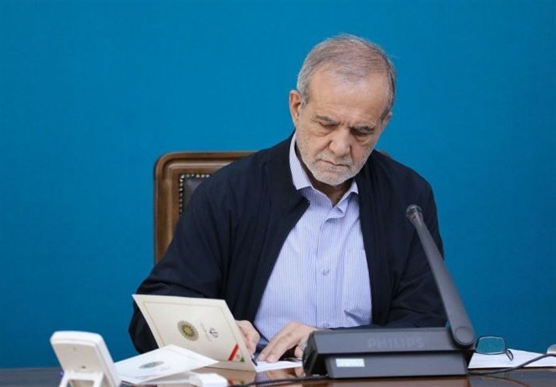پزشکیان: رأی قاطع مجلس به وزیر دفاع پیام بلندی به دنیا داشت