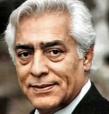 عکس/فردین در ۴۱ سالگی و در پشت صحنه فیلم راز درخت سنجد؛ سال ۵۰
