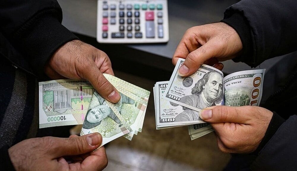 قیمت دلار، یورو و انواع ارزها ظهر امروز ۳۰ مهر ۱۴۰۵/ دلار وارد کانال ۲۷۲ هزار تومان شد + جدول