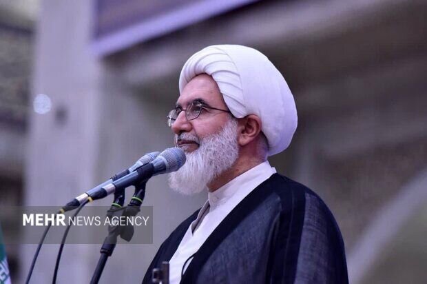 درخواست امام جمعه تهران برای تجدیدنظر در دکترین هسته‌ای/ چرا همچنان باید در ان‌پی‌تی باشیم؟